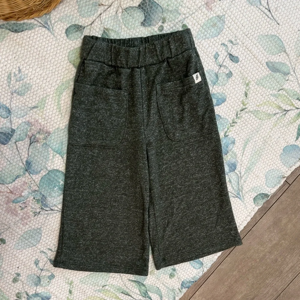 New Easy-Peasy Toddler Girl Hacci Wide Leg Pant Size 2T New without tags